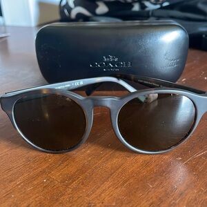 COPY - Coach Wythe Round Sunglasses